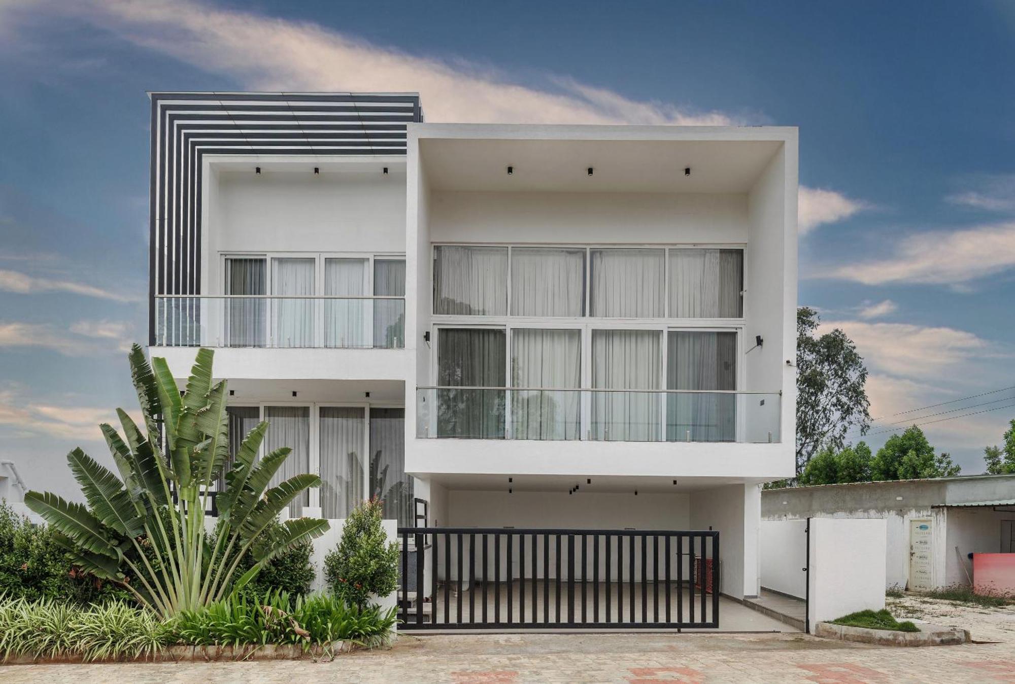 Celestial Sapphire Villa Pvt Pool Veg Food 4Bhk Dod Ballāpur Exterior photo