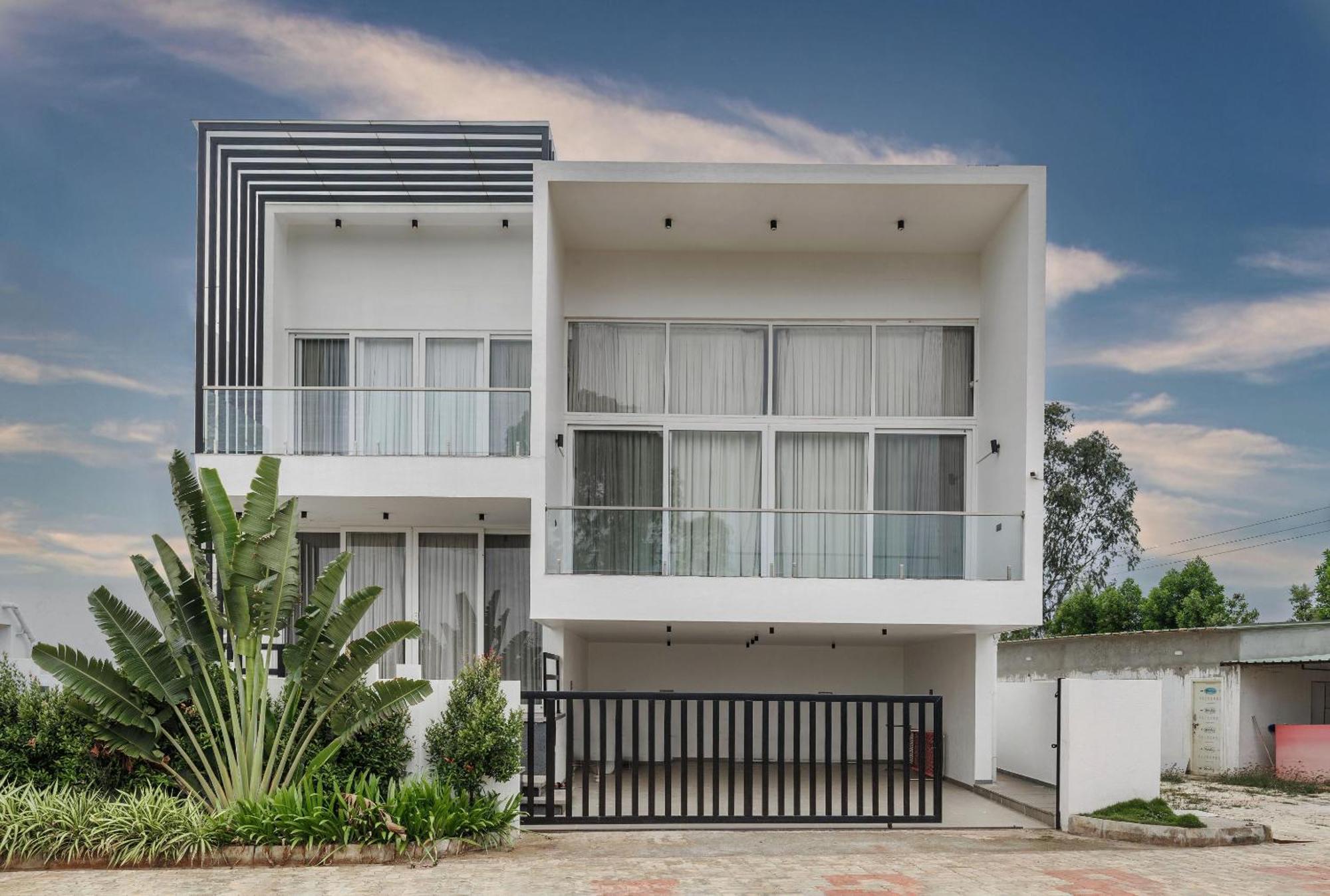 Celestial Sapphire Villa Pvt Pool Veg Food 4Bhk Dod Ballāpur Exterior photo